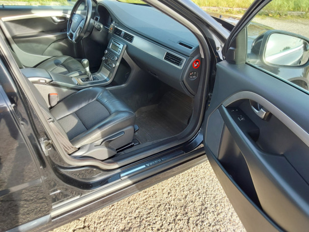 Volvo V70 2.4D5 Momentum 6ātr.,09.09` - attēls 19