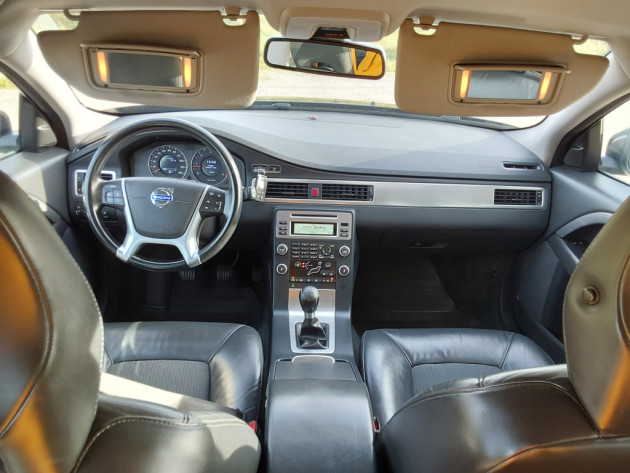 Volvo V70 2.4D5 Momentum 6ātr.,09.09` - attēls 17