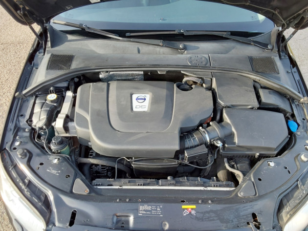 Volvo V70 2.4D5 Momentum 6ātr.,09.09` - attēls 27