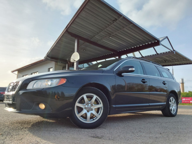 Volvo V70 2.4D5 Momentum 6ātr.,09.09` - attēls 30