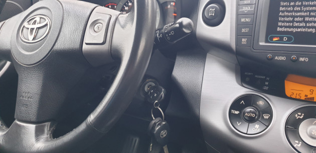 Toyota RAV4 2.2D4D 100kW4X4 Executive04.09` - attēls 14