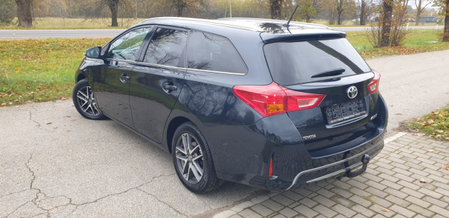 Toyota Auris 2.0D4D 91kW 04.15` - attēls 4