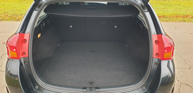 Toyota Auris 2.0D4D 91kW 04.15` - attēls 27
