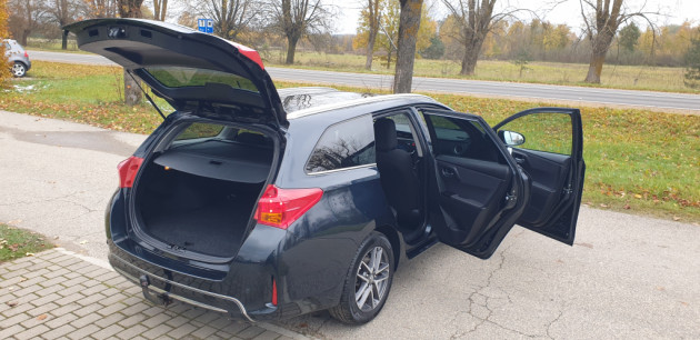 Toyota Auris 2.0D4D 91kW 04.15` - attēls 10