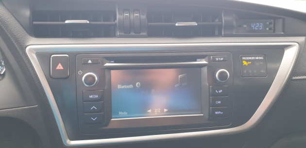 Toyota Auris 2.0D4D 91kW 04.15` - attēls 18