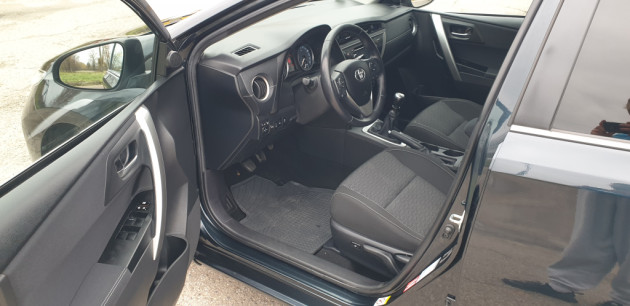 Toyota Auris 2.0D4D 91kW 04.15` - attēls 11