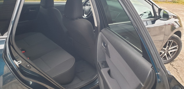 Toyota Auris 2.0D4D 91kW 04.15` - attēls 24