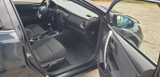 Toyota Auris 2.0D4D 91kW 04.15` - attēls 23