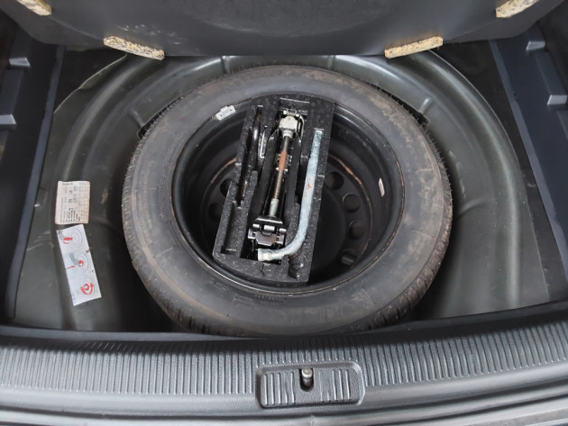 VW GolfVI 2.0 TDI 6ātr.Highline03.11` - attēls 26