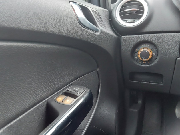 Opel Corsa 1.7CDTi,92kW,Cosmo,5d,05.07` - attēls 14