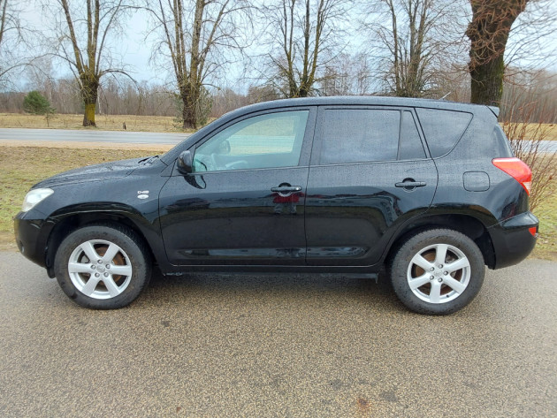 Toyota RAV4 2.2D4D 100kW4X4 Executive04.09` - attēls 6