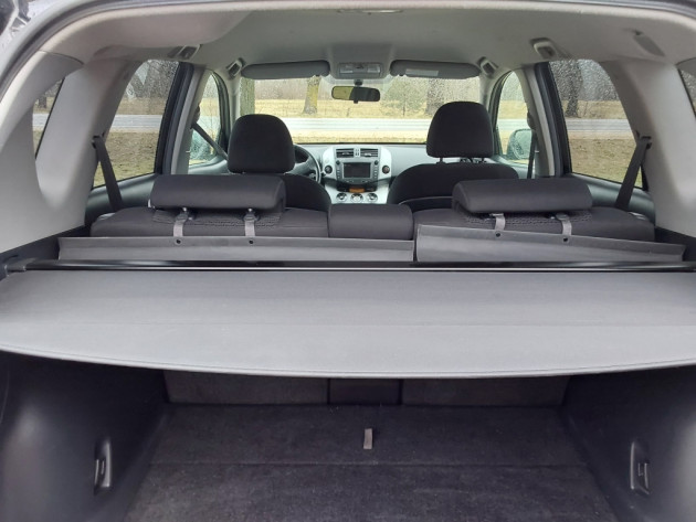 Toyota RAV4 2.2D4D 100kW4X4 Executive04.09` - attēls 28