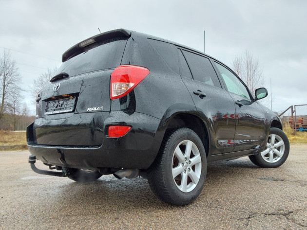 Toyota RAV4 2.2D4D 100kW4X4 Executive04.09` - attēls 37