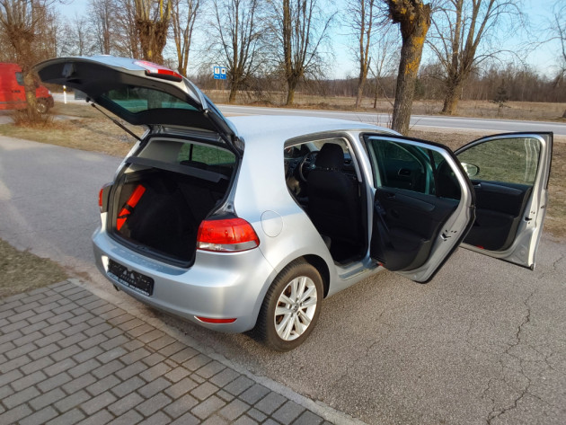 VW Golf VI 1.6TDi automatic,Style,5d,02.12` - attēls 10
