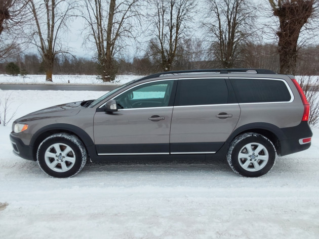 Volvo XC70 2.4D5 Summum 151kw,4X4,01.10` - attēls 6