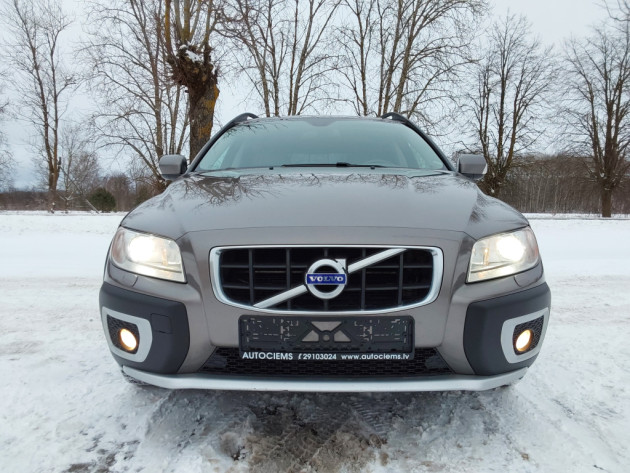 Volvo XC70 2.4D5 Summum 151kw,4X4,01.10` - attēls 9