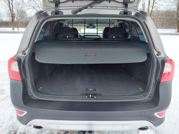 Volvo XC70 2.4D5 Summum 151kw,4X4,01.10` - attēls 25