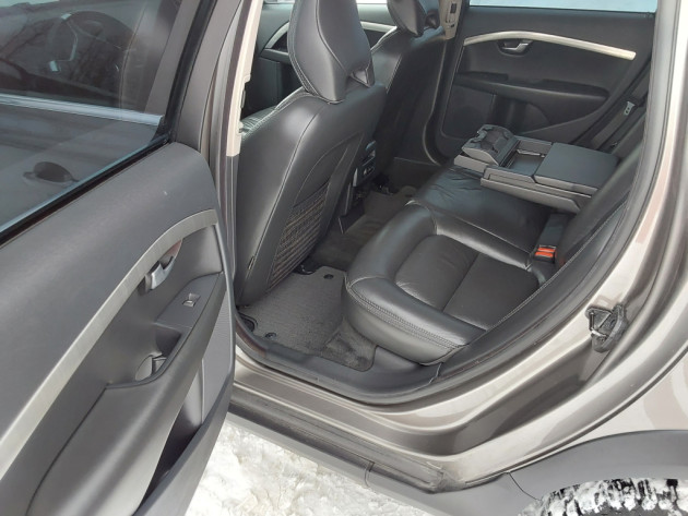 Volvo XC70 2.4D5 Summum 151kw,4X4,01.10` - attēls 20