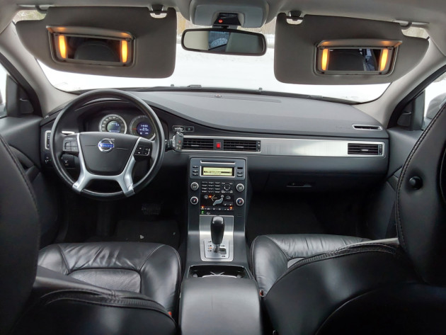 Volvo XC70 2.4D5 Summum 151kw,4X4,01.10` - attēls 13
