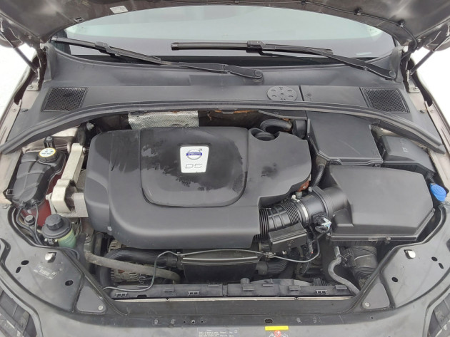 Volvo XC70 2.4D5 Summum 151kw,4X4,01.10` - attēls 27