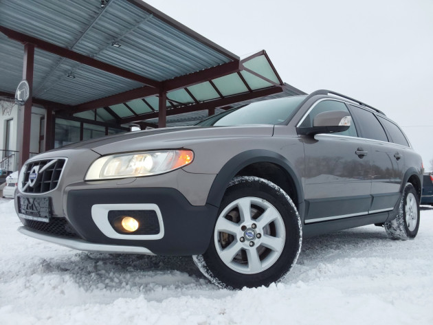 Volvo XC70 2.4D5 Summum 151kw,4X4,01.10` - attēls 29