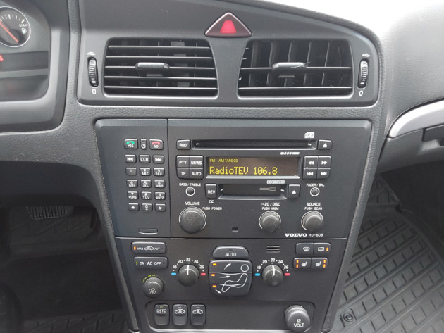 Volvo XC70 2.4D5 120kw,Summum,autom 03.04` - attēls 6