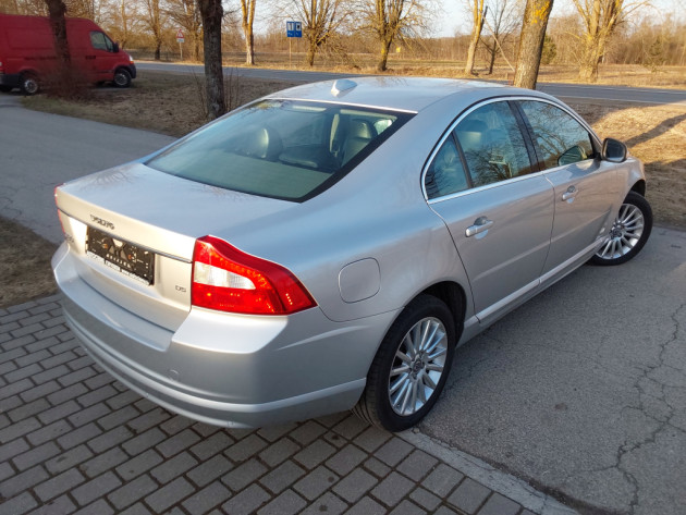 Volvo S80 2.4D5 Summum autom.04.08` - attēls 2