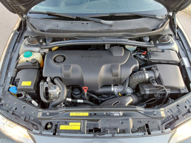Volvo V70 2.4D5 120kw autom,03.06` - attēls 26