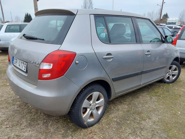 Skoda Fabia 1.4i 63kw 5dur.08.07` - attēls 4