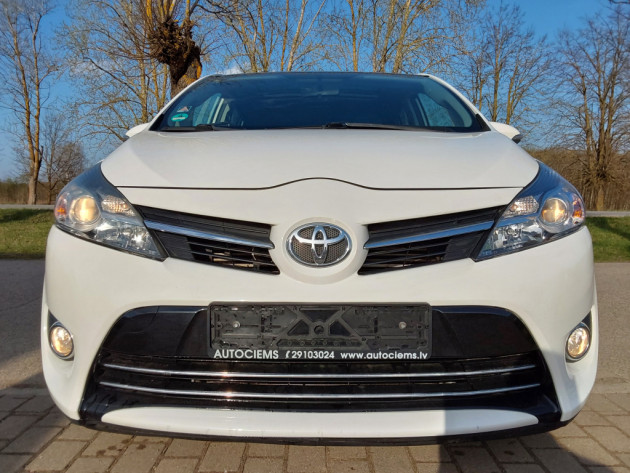 Toyota Verso 1.6D4D 82kw 6ātr.,12.14` - attēls 9