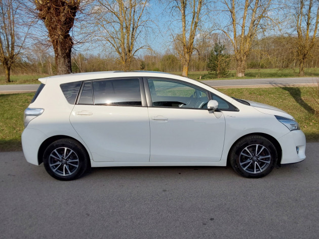 Toyota Verso 1.6D4D 82kw 6ātr.,12.14` - attēls 8