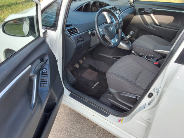 Toyota Verso 1.6D4D 82kw 6ātr.,12.14` - attēls 12