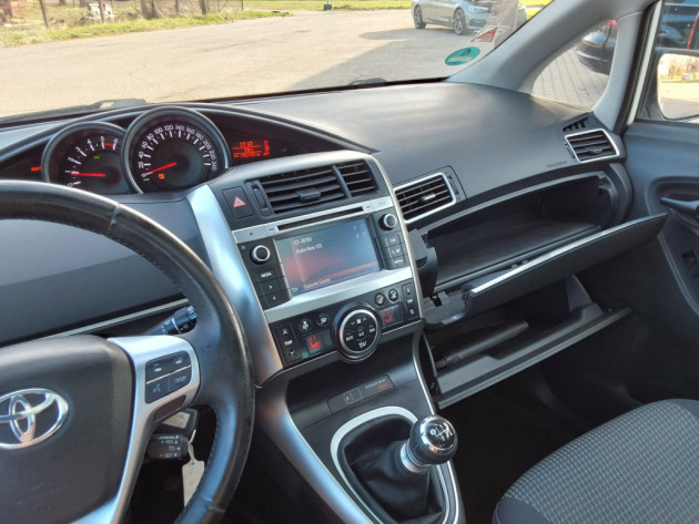 Toyota Verso 1.6D4D 82kw 6ātr.,12.14` - attēls 19