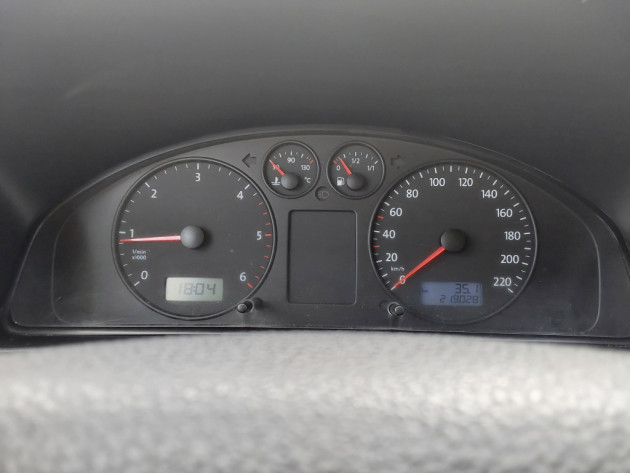 VW Caravelle1.9TDi,9v.,09.09` - attēls 21