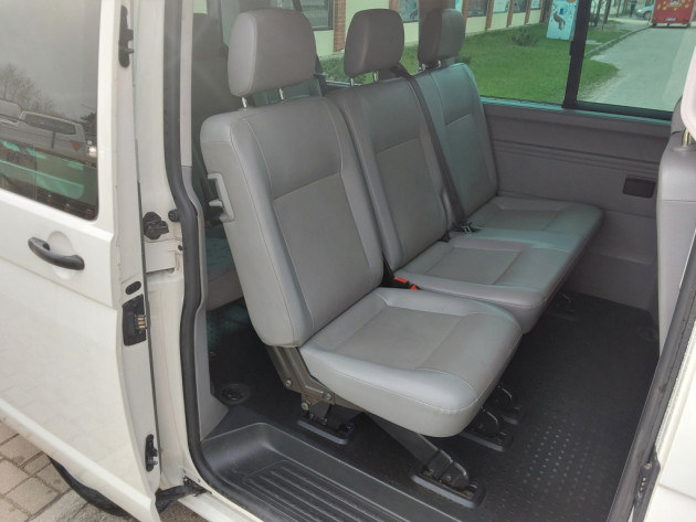 VW Caravelle1.9TDi,9v.,09.09` - attēls 15