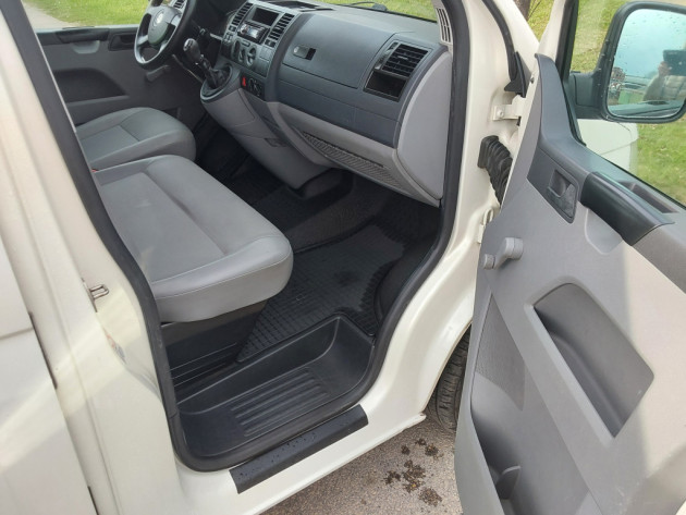 VW Caravelle1.9TDi,9v.,09.09` - attēls 14