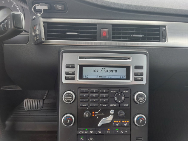 Volvo S80 2.4D5 Summum autom.04.08` - attēls 12