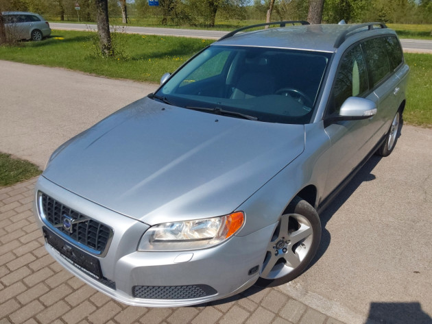Volvo V70 2.4D5 Momentum,6ātr.,12.07` - attēls 3
