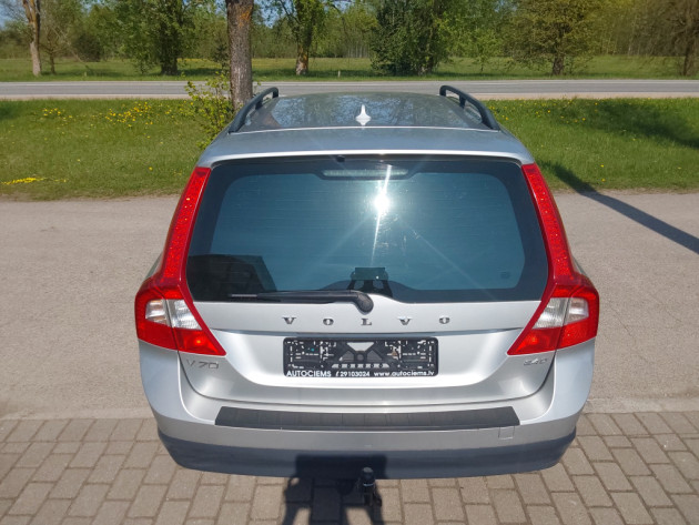 Volvo V70 2.4D5 Momentum,6ātr.,12.07` - attēls 9