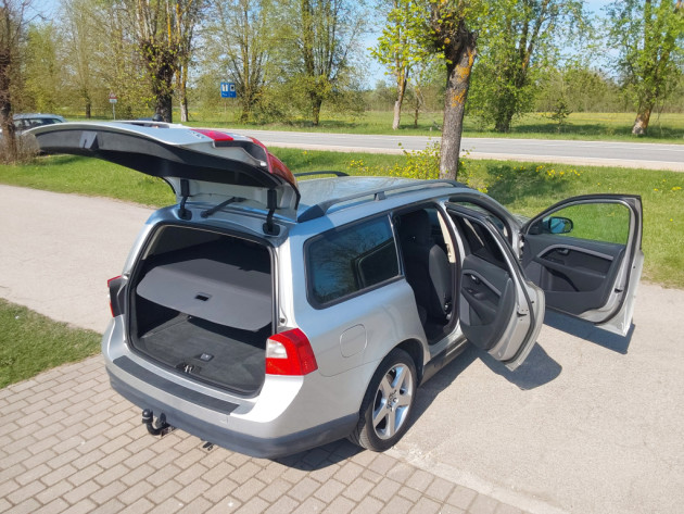 Volvo V70 2.4D5 Momentum,6ātr.,12.07` - attēls 11