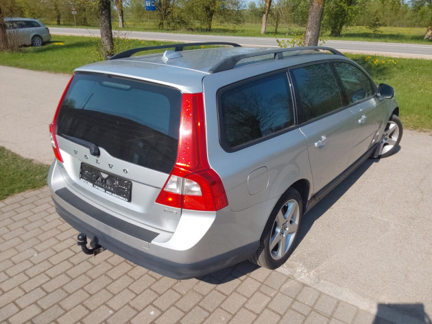 Volvo V70 2.4D5 Momentum,6ātr.,12.07` - attēls 4