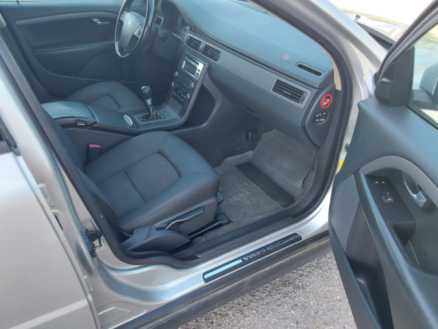 Volvo V70 2.4D5 Momentum,6ātr.,12.07` - attēls 18