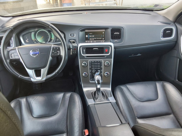 Volvo S60,automāts,2.5i184kw 2014g - attēls 12