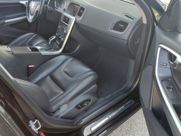 Volvo S60,automāts,2.5i184kw 2014g - attēls 17