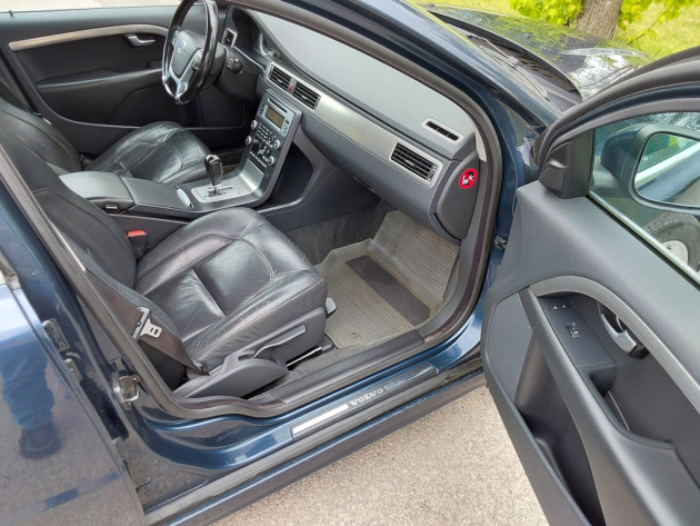 Volvo V70 2.4D5 Automatic 12.09` - attēls 21