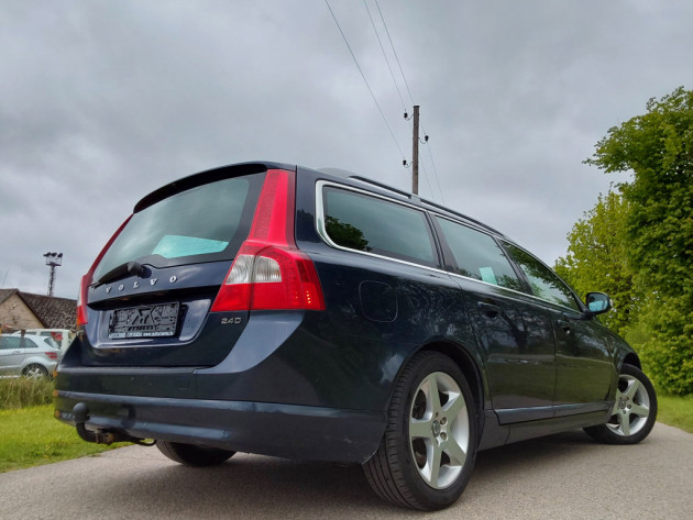 Volvo V70 2.4D5 Automatic 12.09` - attēls 33
