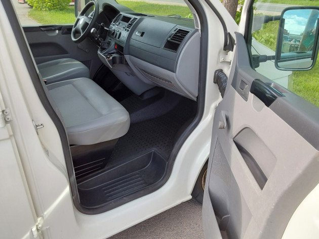 VW T5 1.9TDi 75kw,6vietas,kravas 05.07` - attēls 17