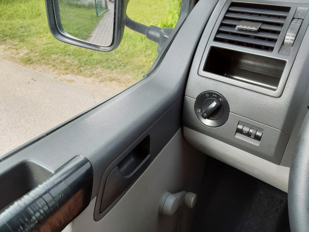 VW T5 1.9TDi 75kw,6vietas,kravas 05.07` - attēls 12
