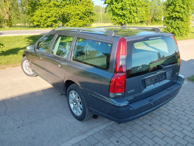 Volvo V70 2.4D5 120kw autom,03.06` - attēls 2