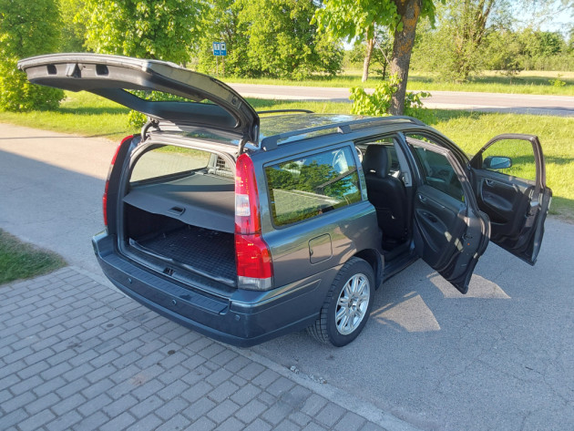Volvo V70 2.4D5 120kw autom,03.06` - attēls 11